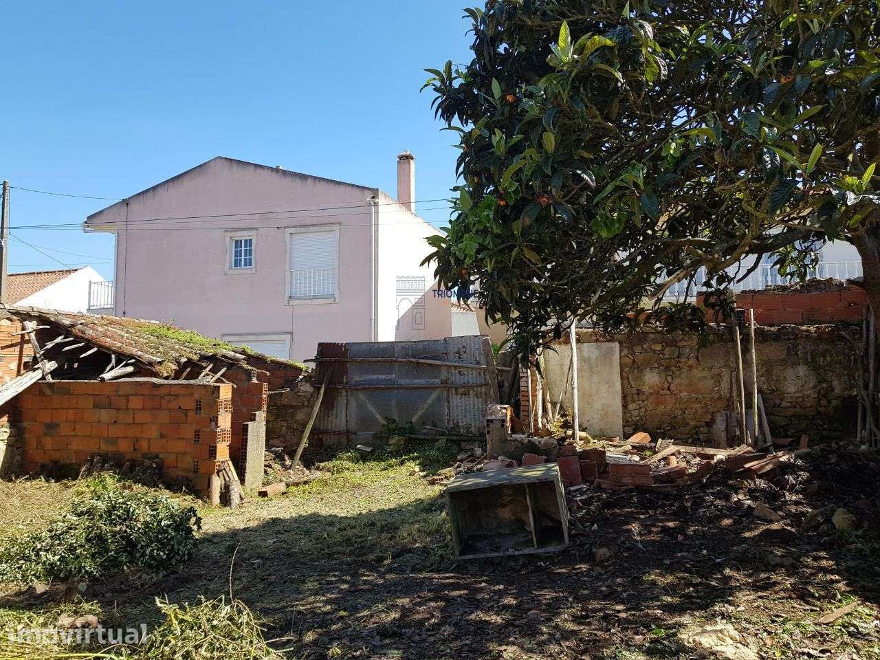 Ruina inserida lote de 235m2 Vau Óbidos - Grande imagem: 2/26