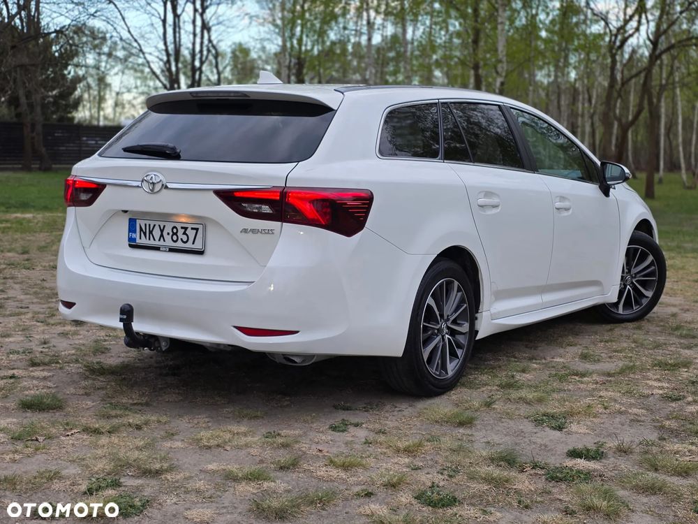 Toyota Avensis Touring Sports 1.8 Multidrive S Business Edition - 4