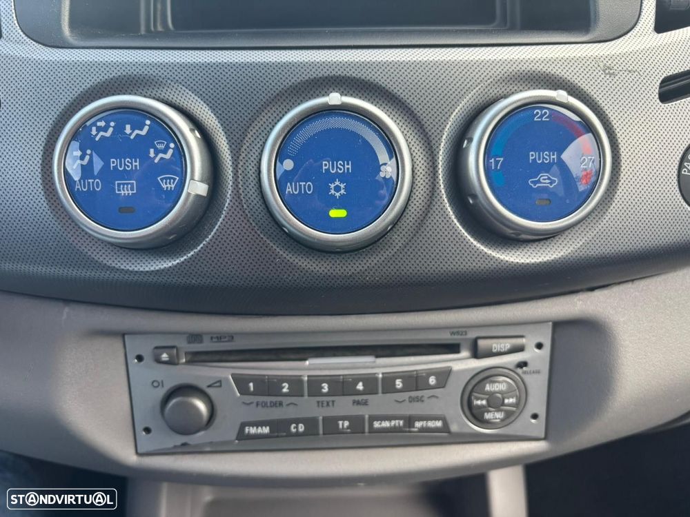 Mitsubishi L200 2.5 DI-D CD Intense AC/JLL - 31