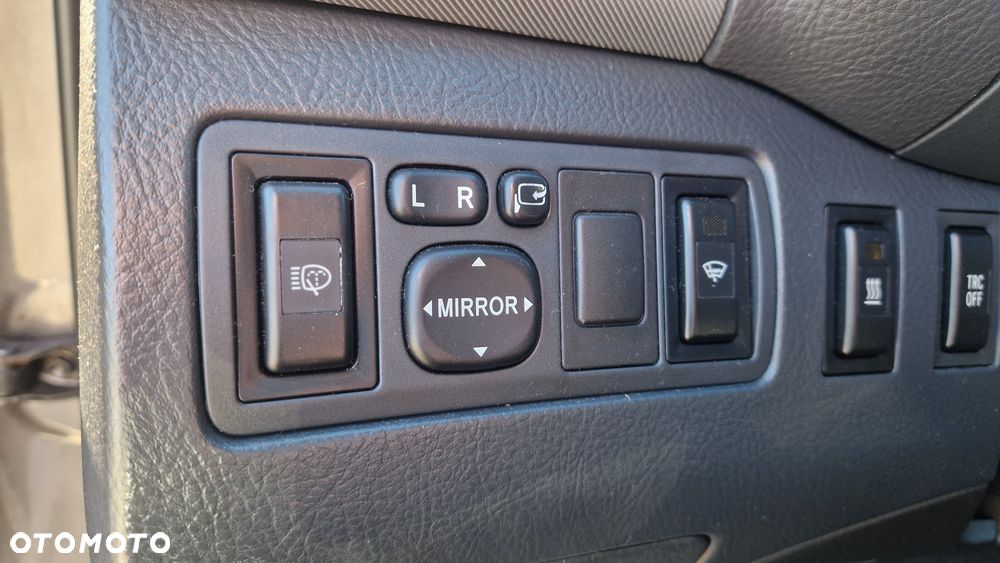 Toyota Avensis - 3
