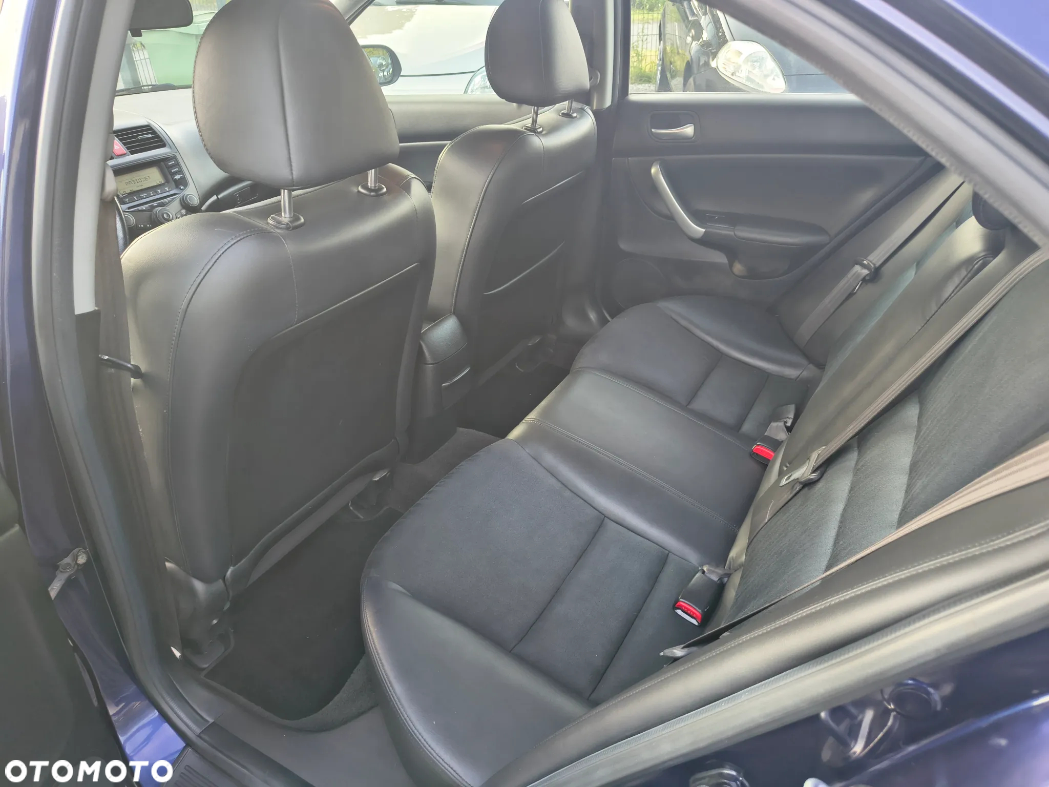 Honda Accord 2.0 i Sport - 18