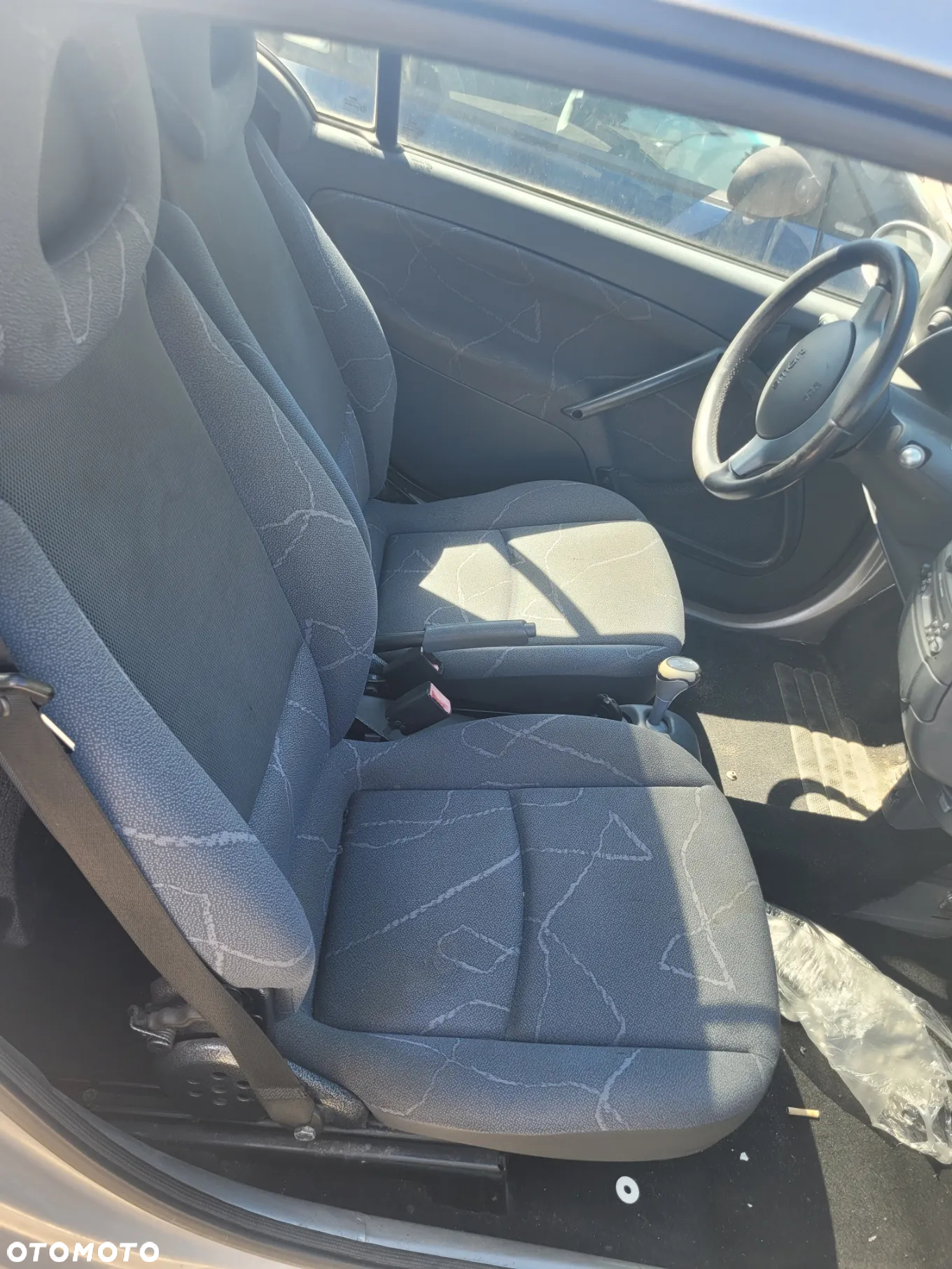 SMART FORTWO 450 fotel fotele kanapa deska kokpit podsufitka boczek boczki klamka podłokietnik licznik prędkościomierz - 2