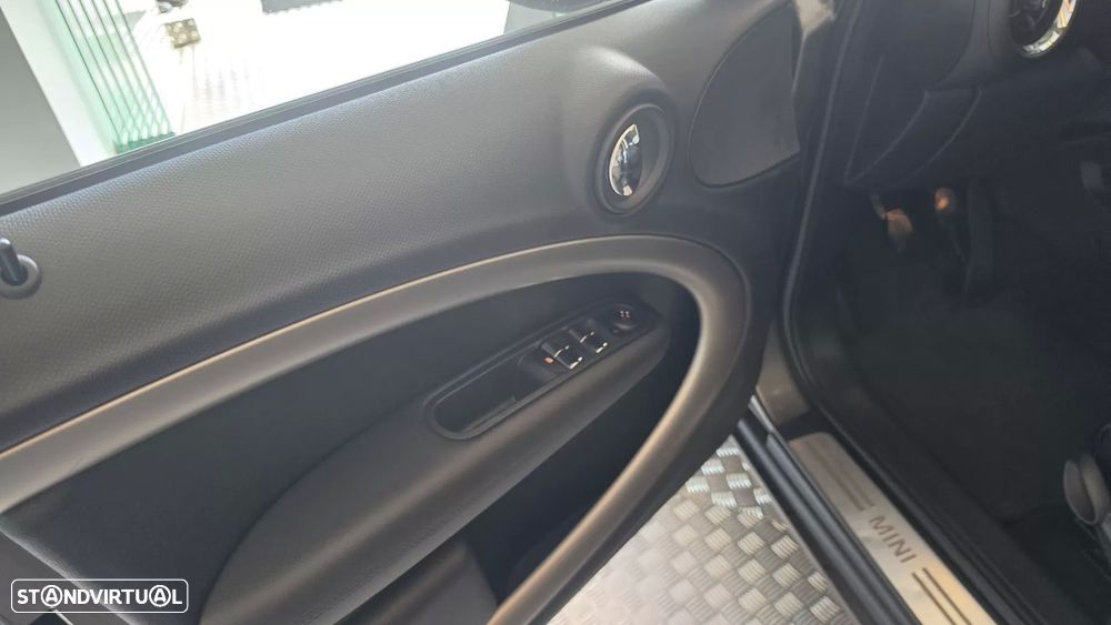 MINI Countryman One D - 37