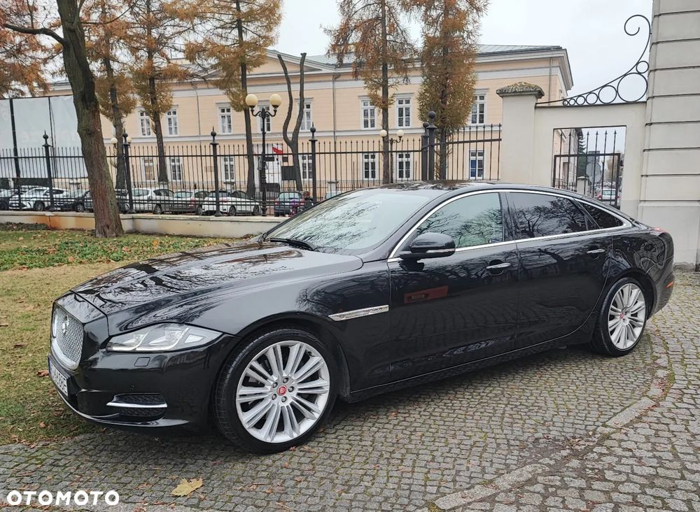 Jaguar XJ 3.0 D V6 LWB Premium Luxury - 1