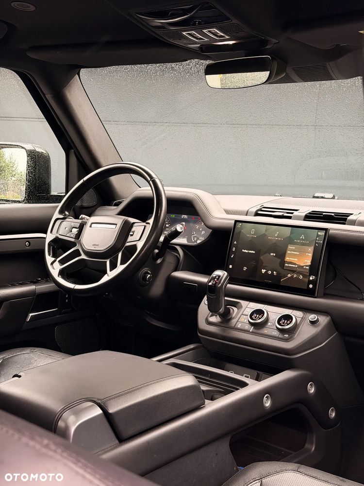 Land Rover Defender 3.0 P400 mHEV X-Dynamic HSE - 8