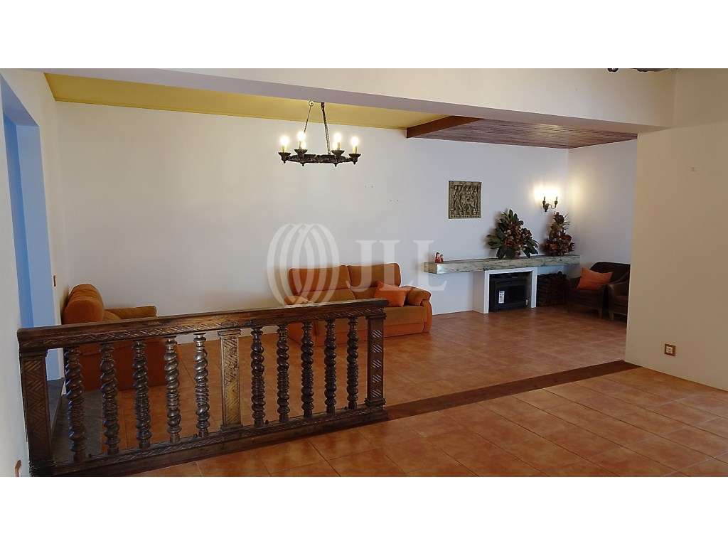 Moradia T5 com piscina no Alto da Barra em Oeiras - Grande imagem: 5/38