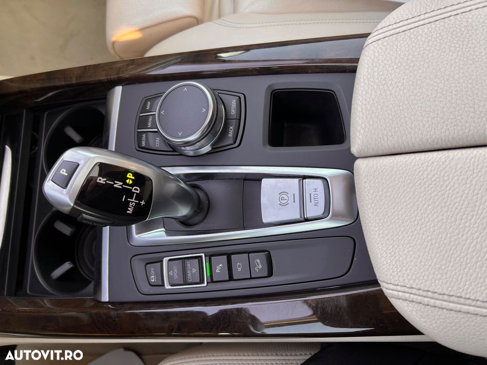 BMW X5 xDrive35i - 24