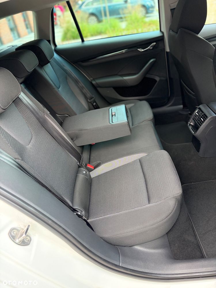 Skoda Octavia 2.0 TDI Ambition DSG - 26