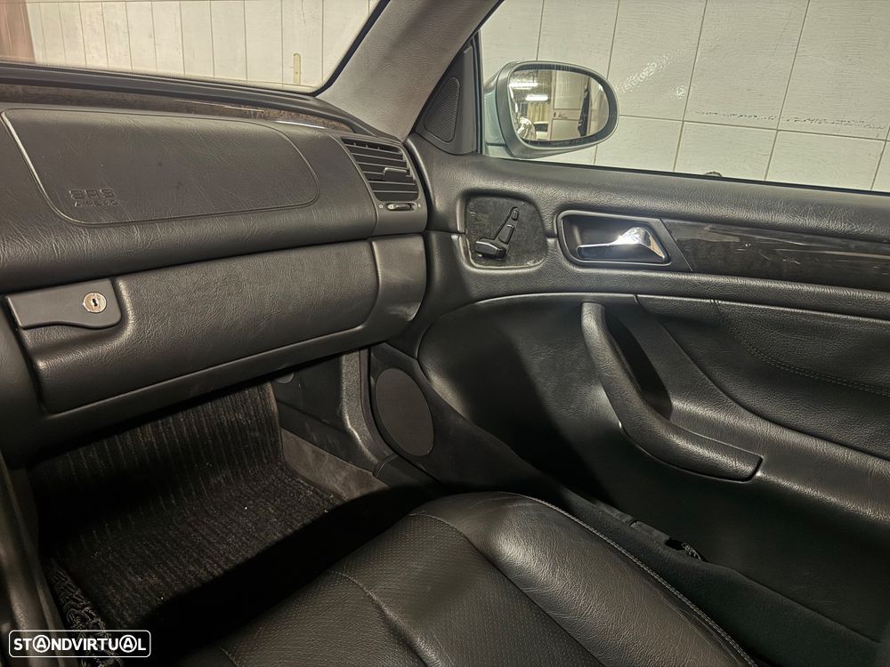 Mercedes-Benz CLK 230 - 11