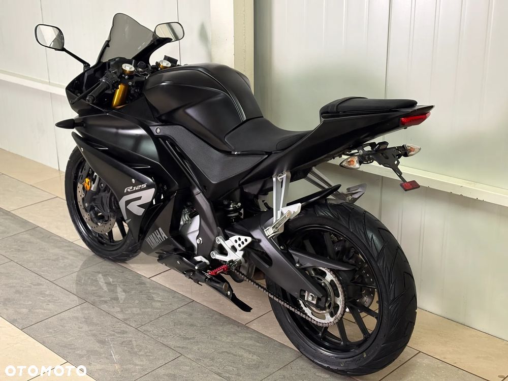 Yamaha YZF - 3