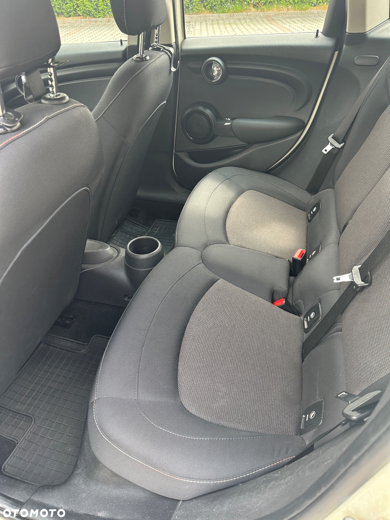 MINI ONE Standard - 12