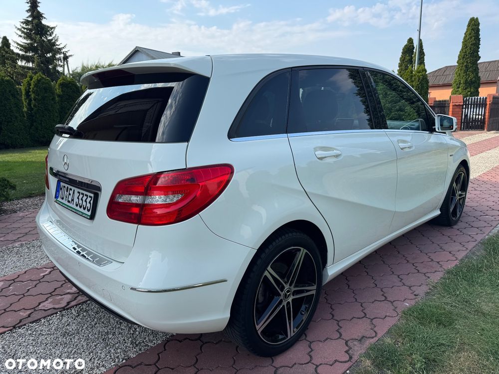 Mercedes-Benz Klasa B 200 7G-DCT AMG Line - 10