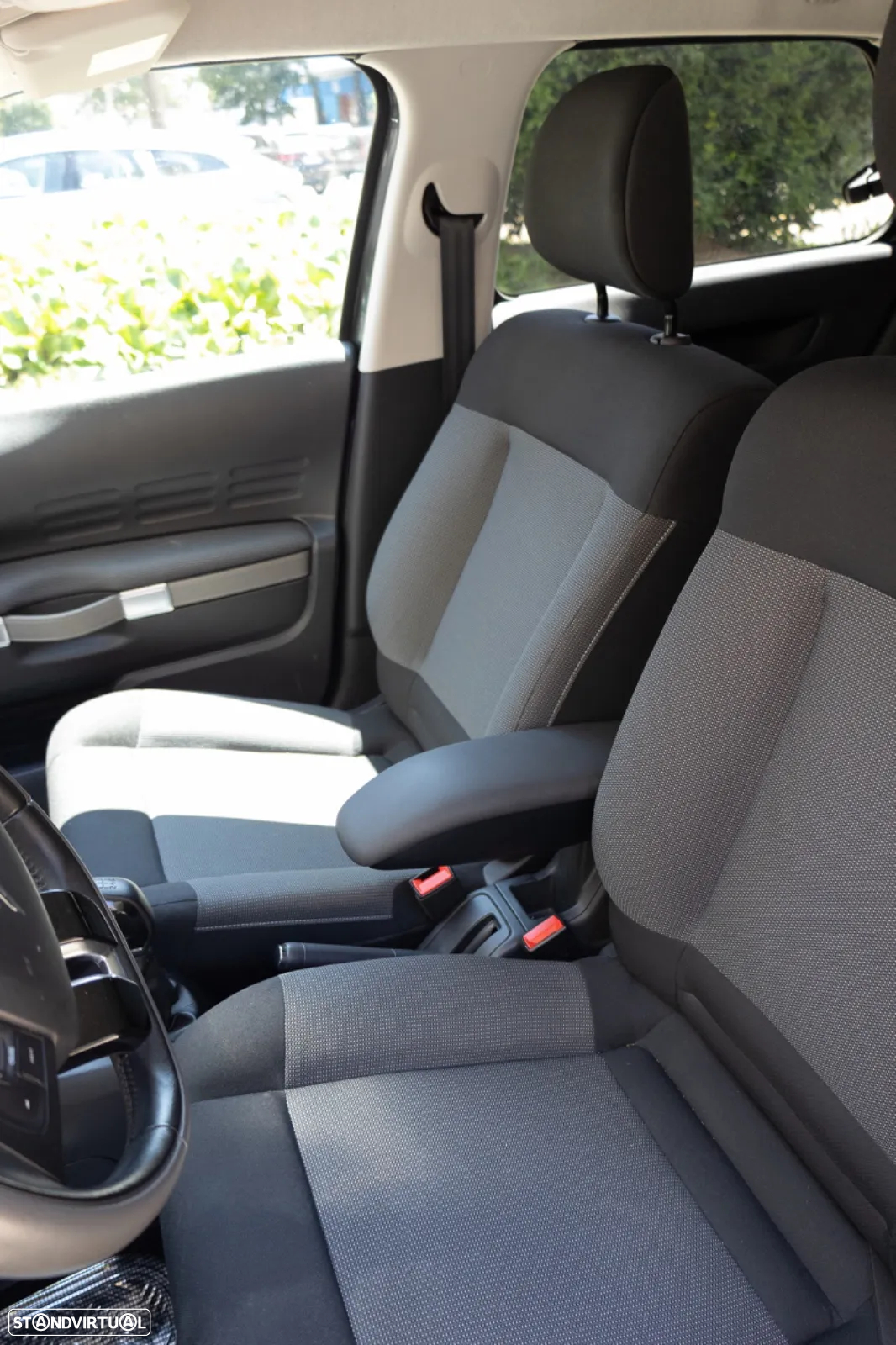 Citroën C4 Cactus 1.2 PureTech Shine - 6