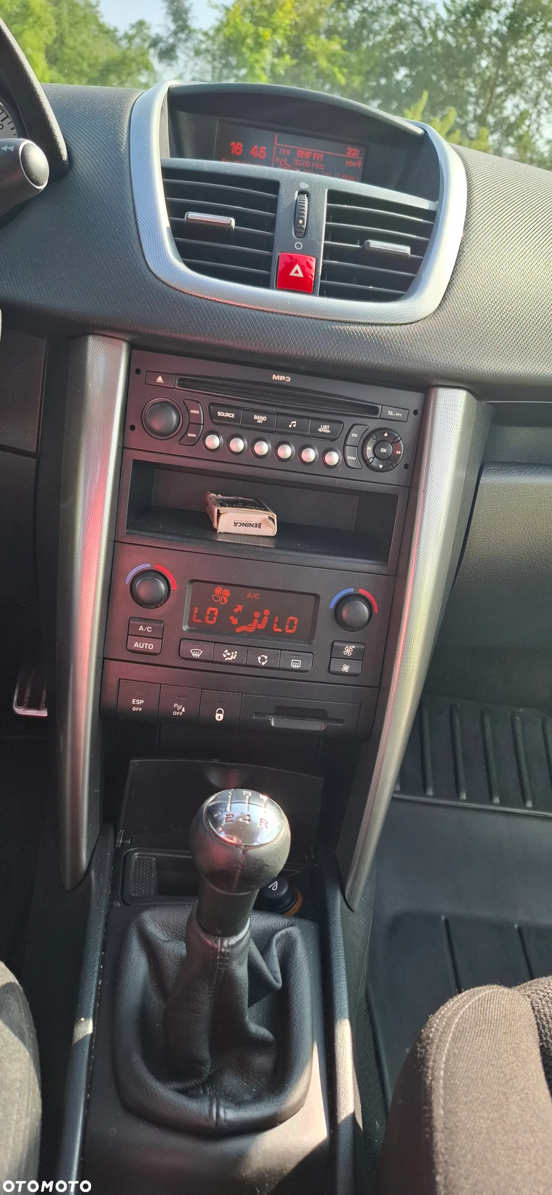 Peugeot 207 110 Sport - 13