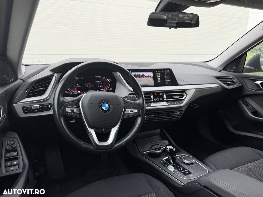 BMW Seria 2 218i Aut. - 24