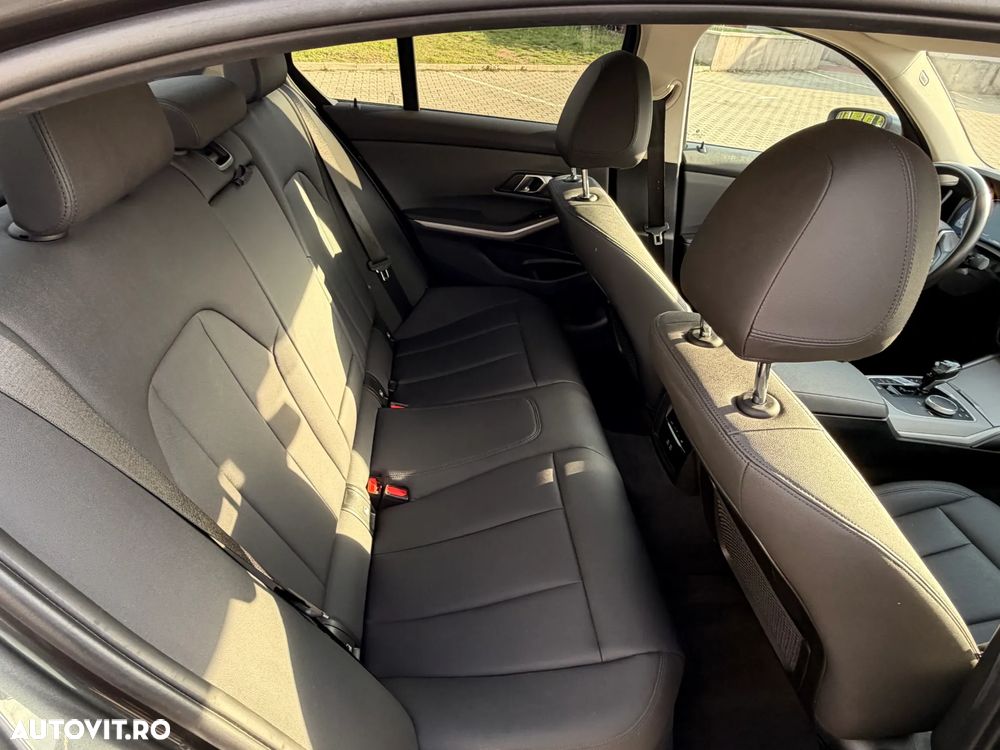 BMW Seria 3 330e Aut. Advantage - 20