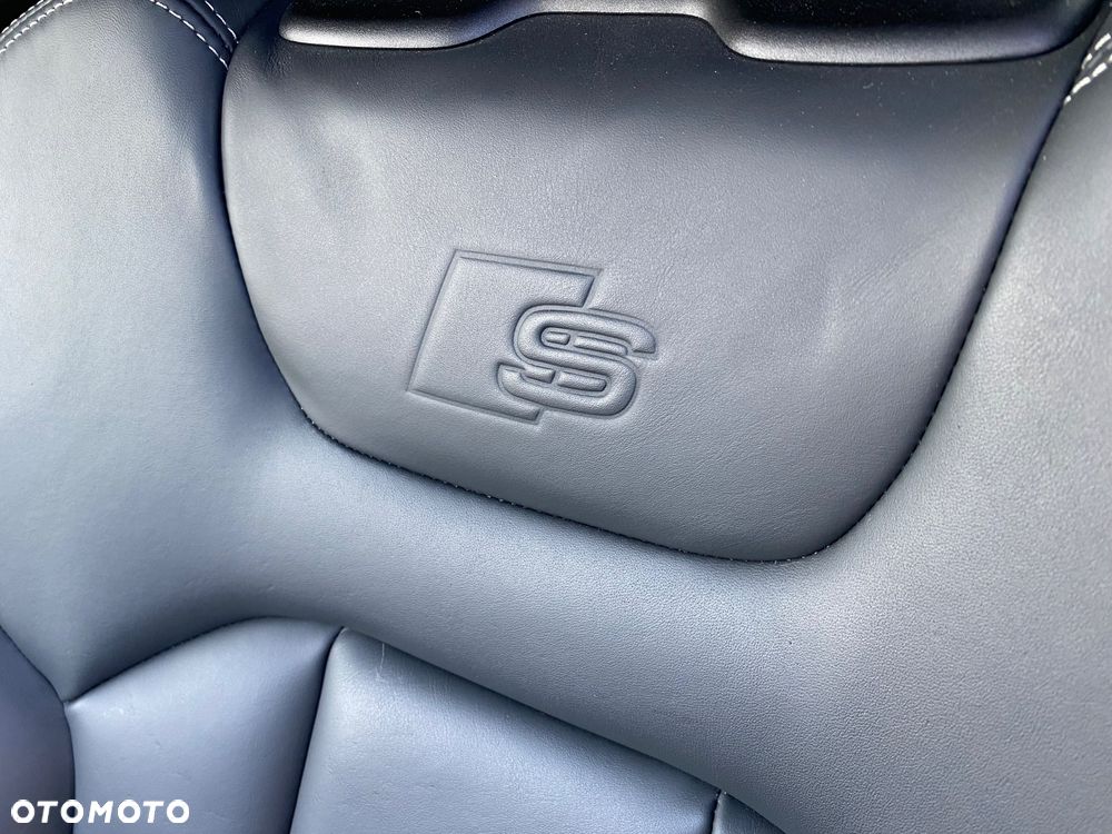 Audi Q8 55 TFSI quattro tiptronic - 26