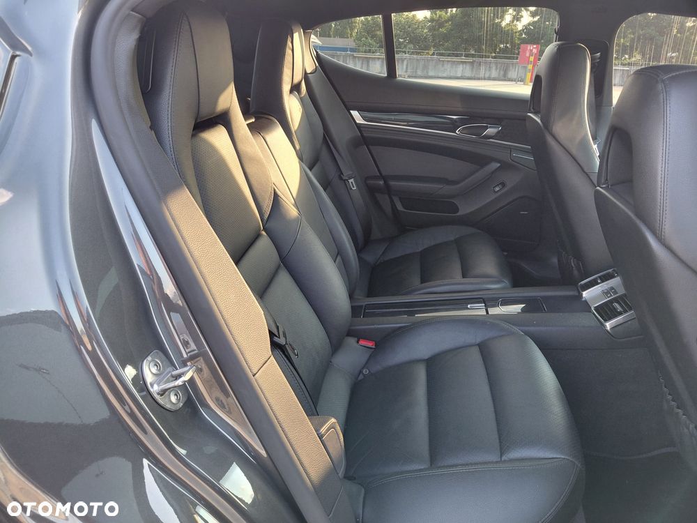 Porsche Panamera PDK Edition - 12