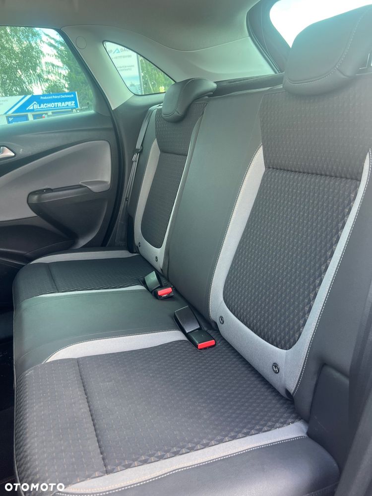 Opel Crossland X 1.2 T Eco Enjoy S&S - 13