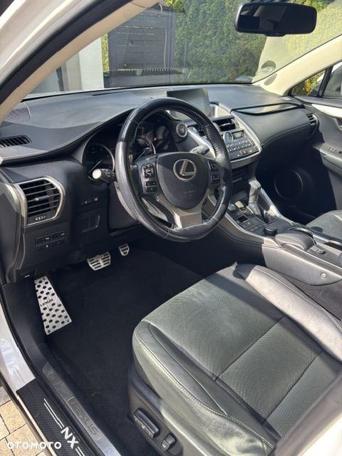 Lexus NX 200t Prestige AWD - 9