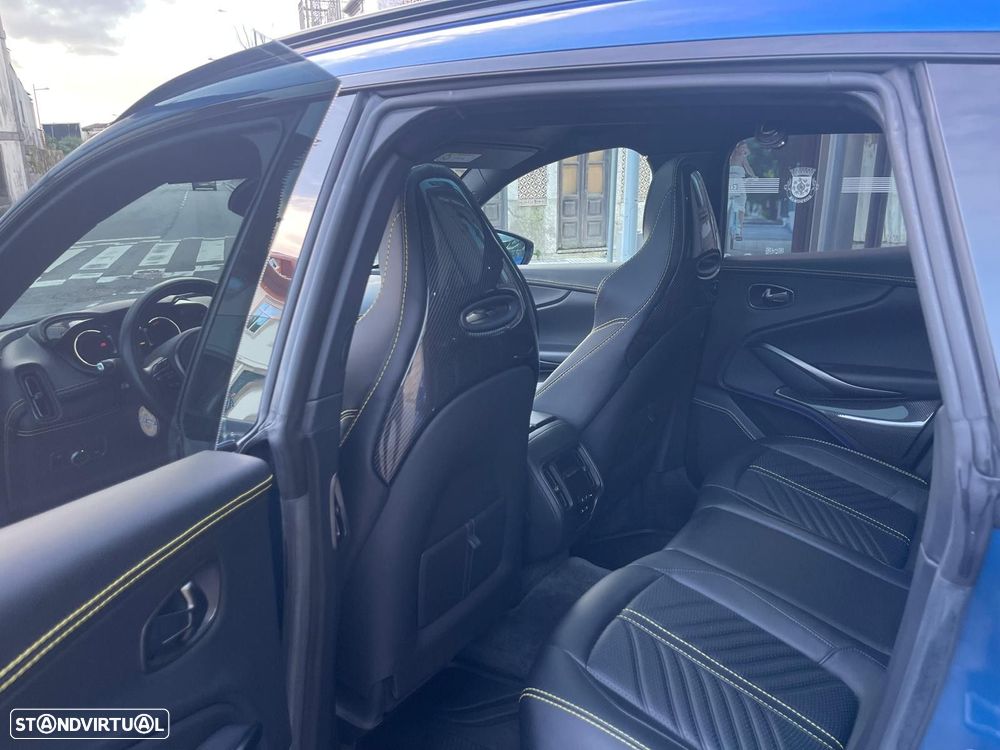 Aston Martin DBX 707 - 33