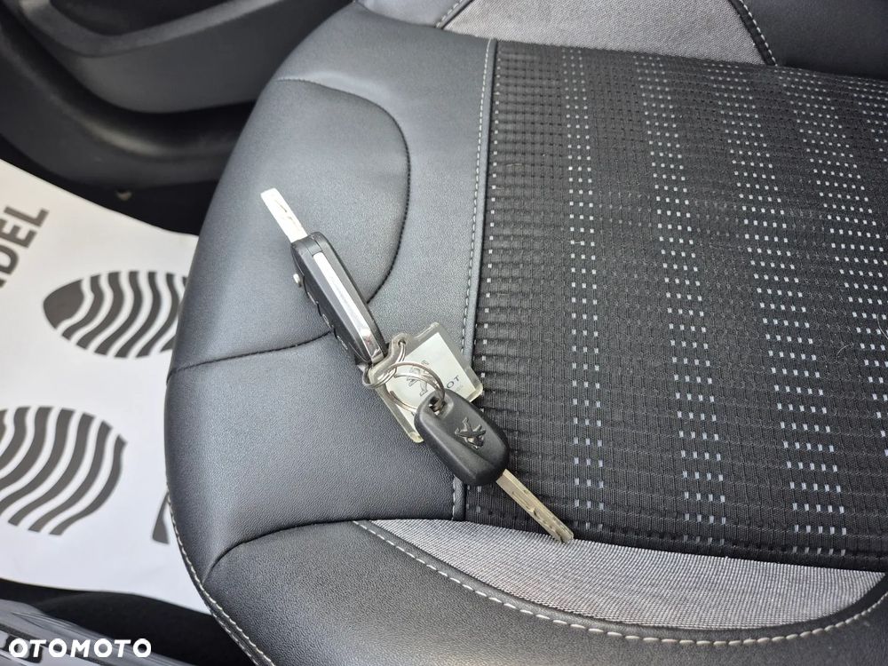 Peugeot 2008 PureTech 110 Stop&Start Allure - 31
