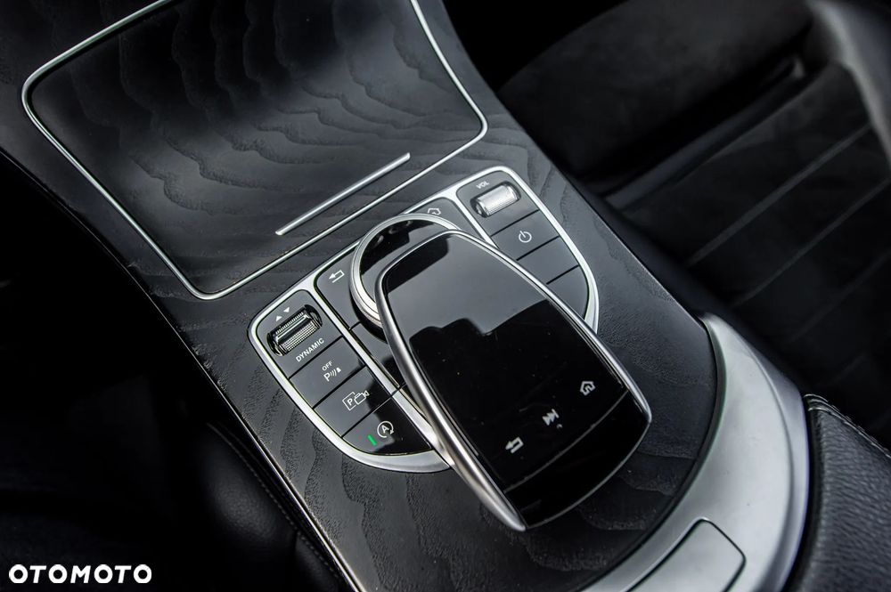 Mercedes-Benz Klasa C 220 d 9G-TRONIC AMG Line - 37