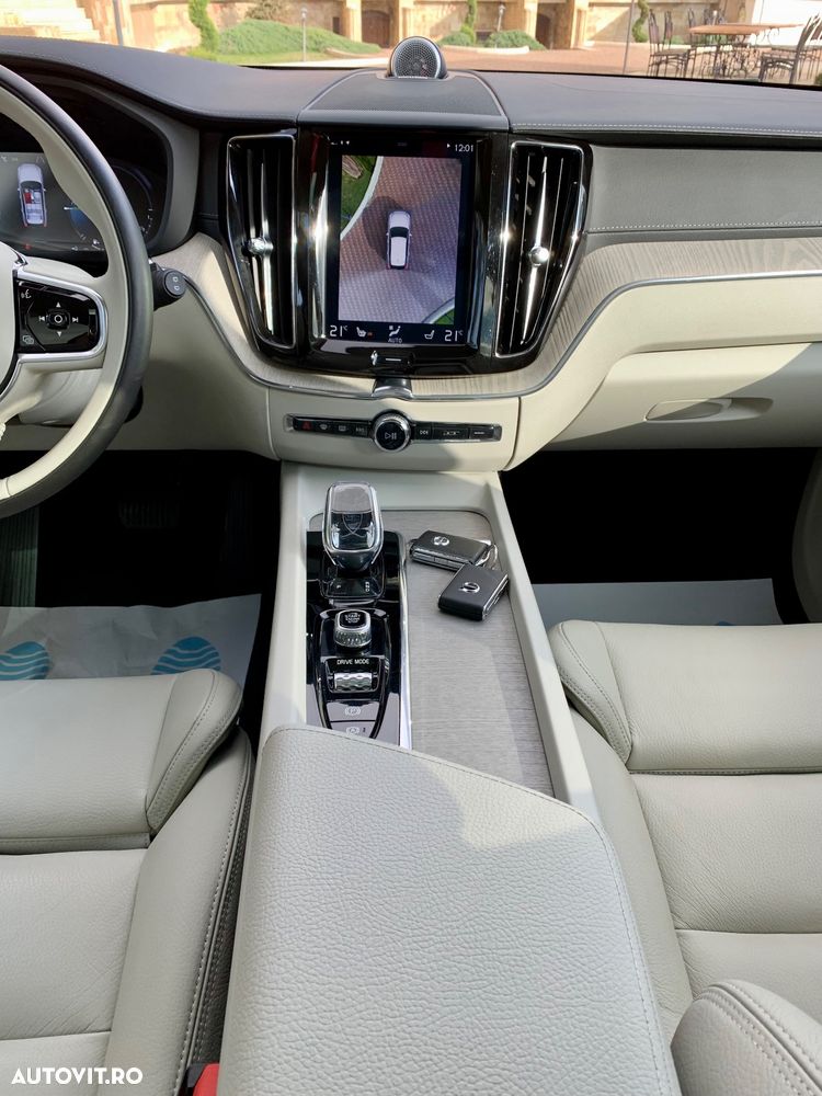 Volvo XC 60 T8 Twin Engine AWD Inscription - 19