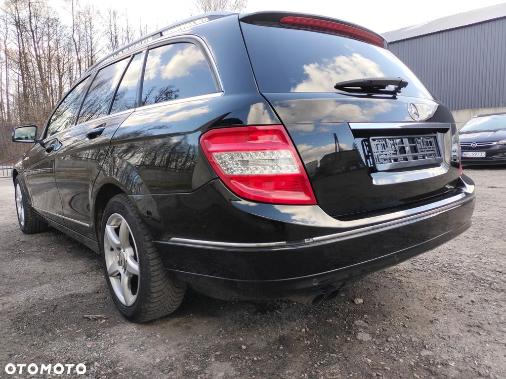 Mercedes-Benz Klasa C 180 Kompressor BlueEFFICIENCY Elegance - 13