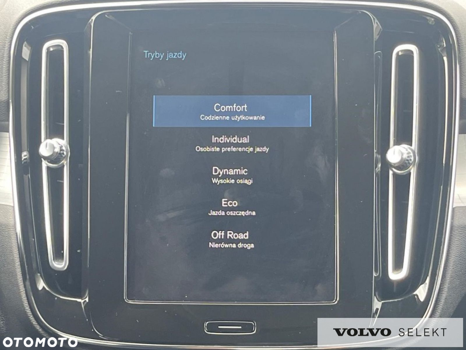 Volvo XC 40 - 22