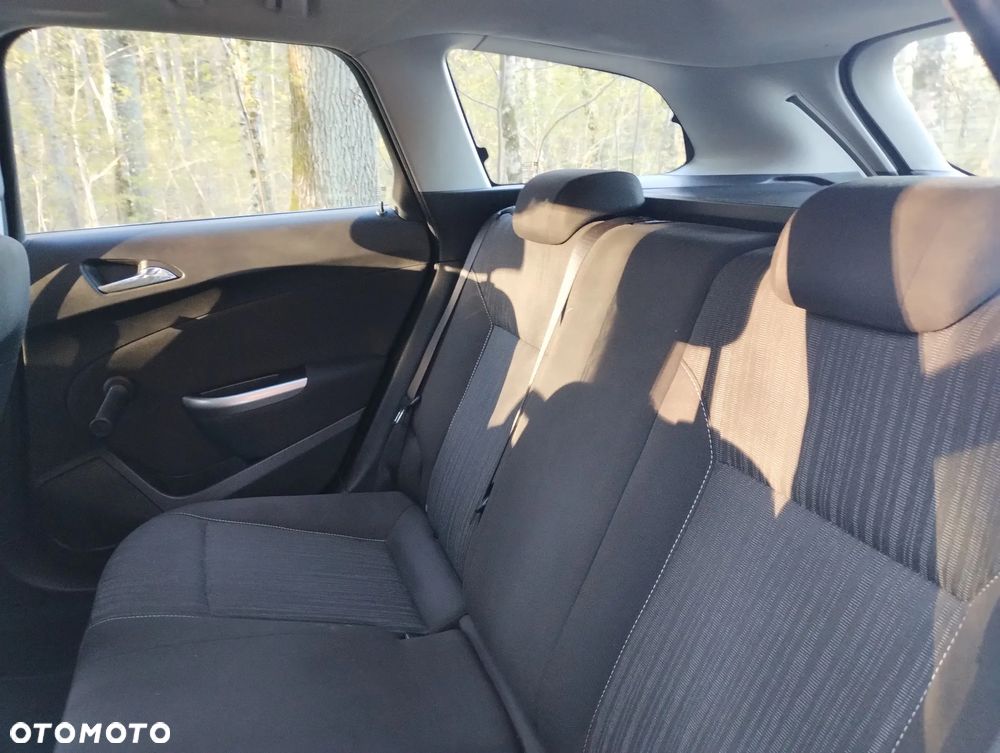Opel Astra 1.7 CDTI - 9