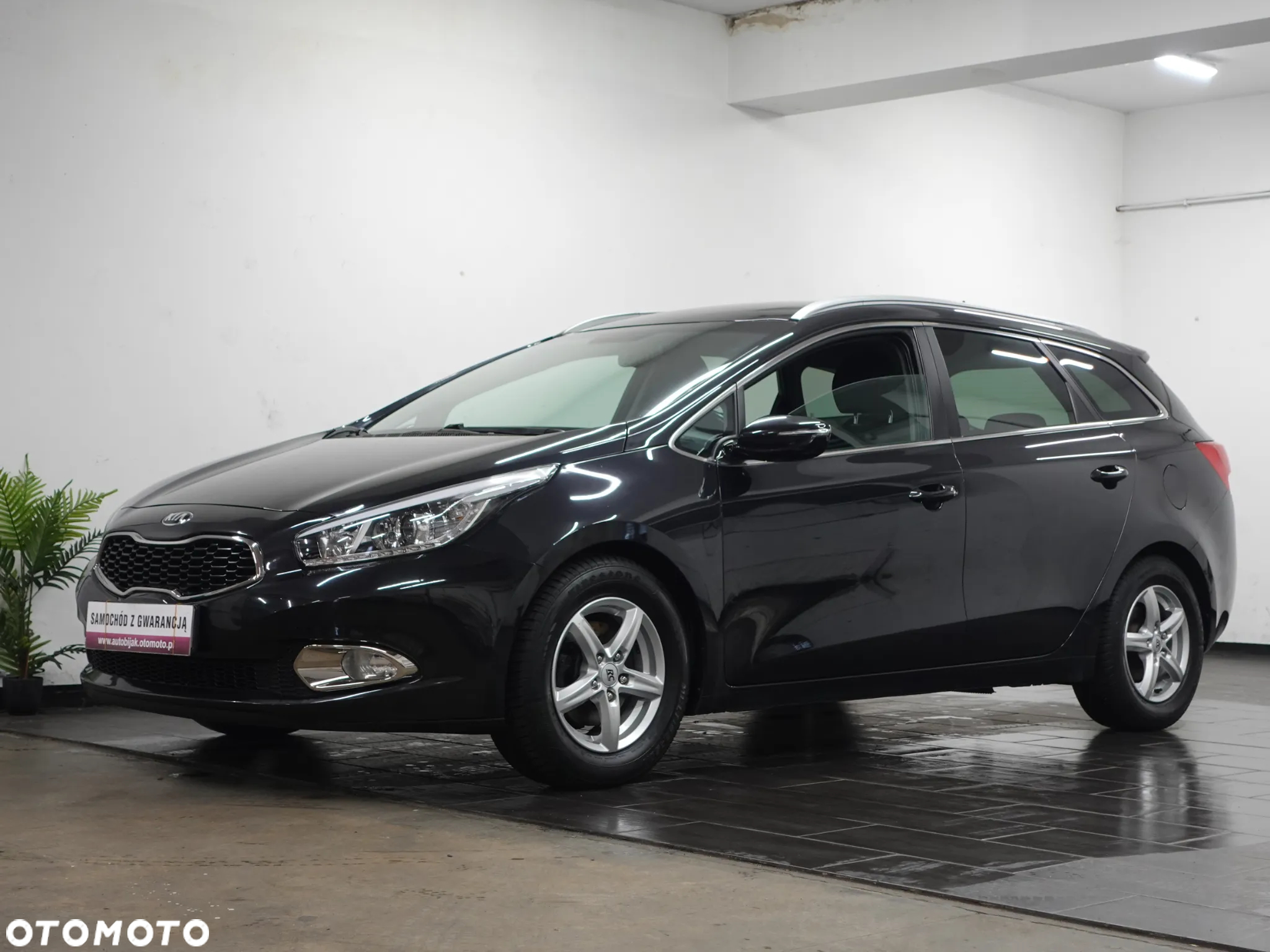 Kia Ceed 1.6 GDI ISG SW Spirit - 4