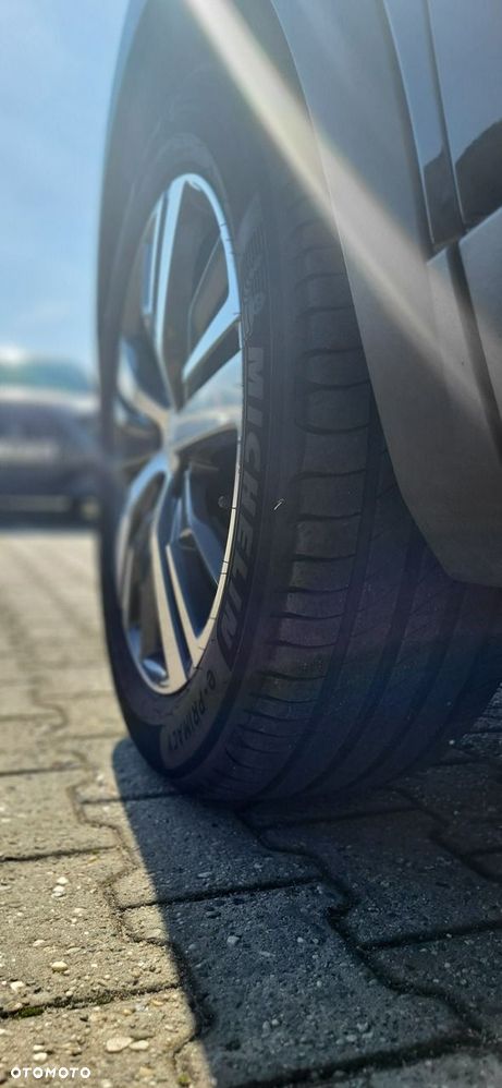 Peugeot 3008 1.2 PureTech Allure Pack S&S EAT8 - 31