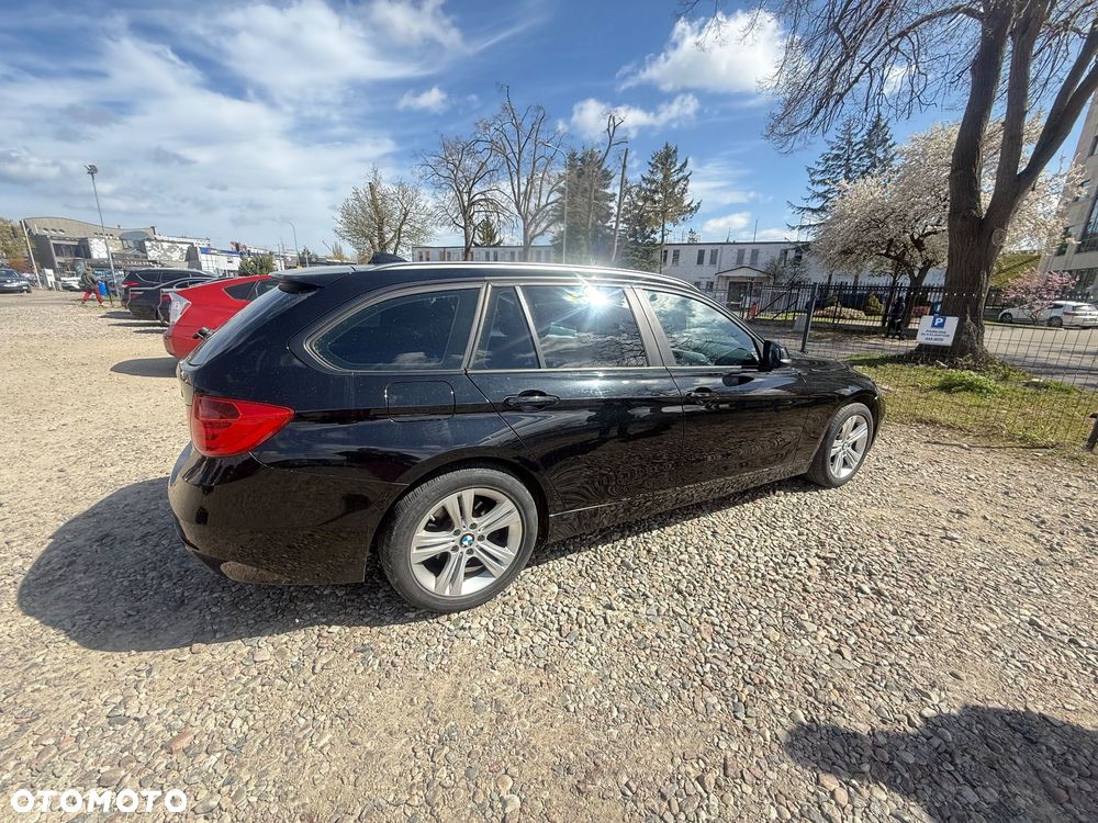 BMW Seria 3 318d xDrive - 4