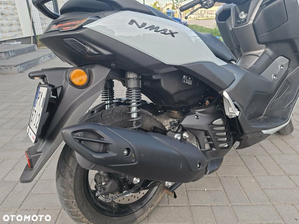 Yamaha NMAX - 8