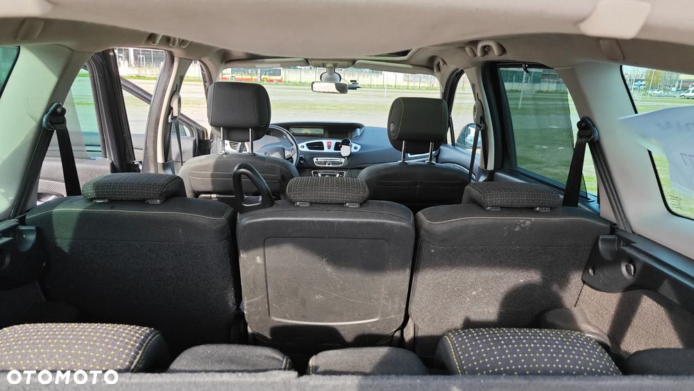 Renault Scenic 1.9 dCi Privilege - 11