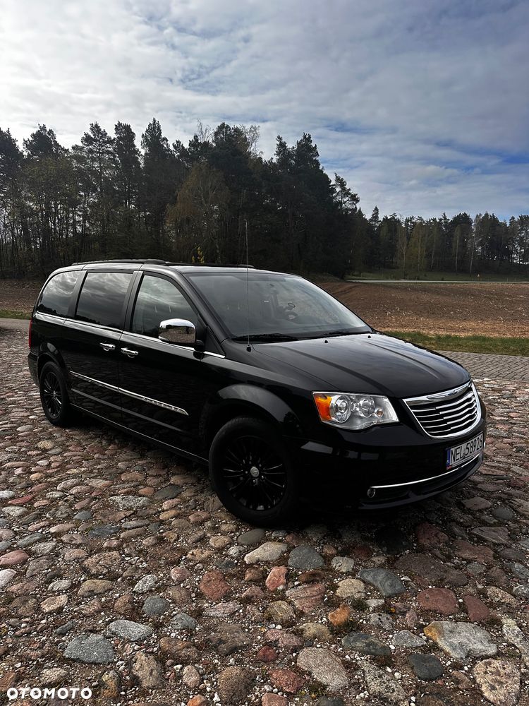 Chrysler Town & Country 3.6 Limited - 1