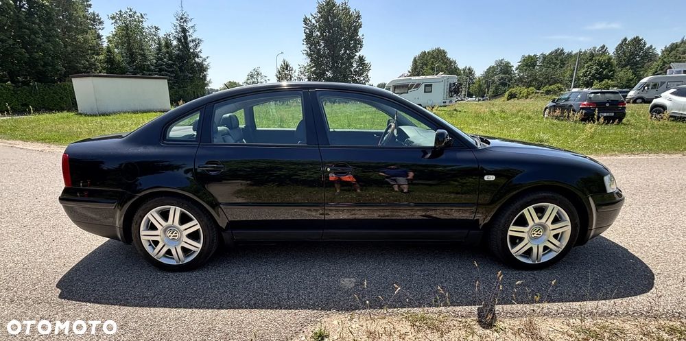 Volkswagen Passat - 12