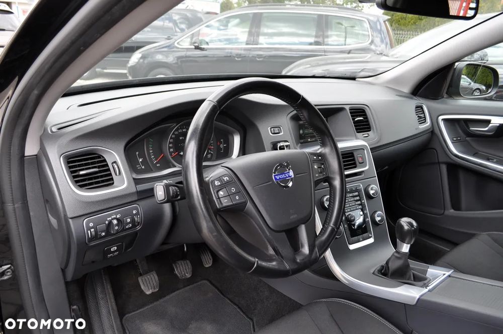 Volvo S60 T3 Kinetic - 16