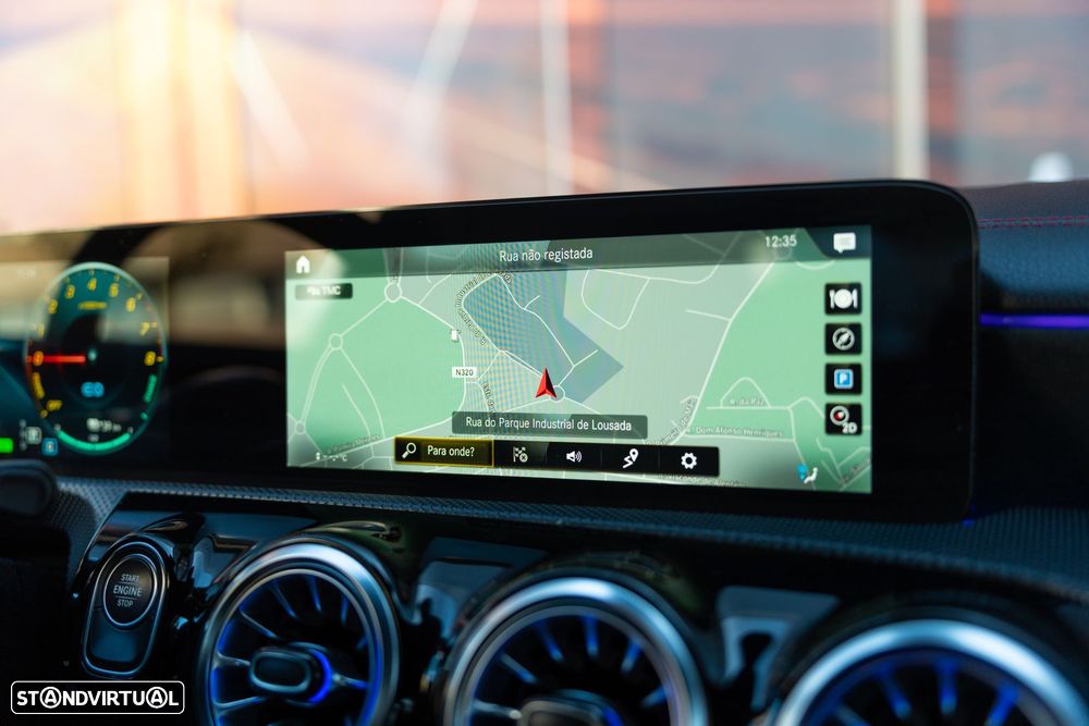 Mercedes-Benz CLA 250 e 8G-DCT AMG Line - 11