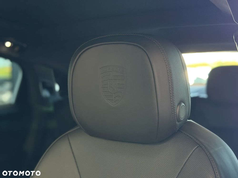 Porsche Cayenne E-Hybrid PHEV Black Edition - 23