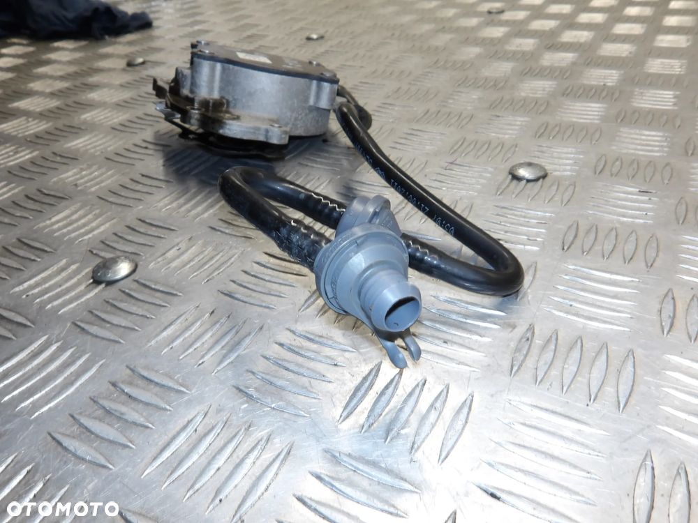 VW GOLF VI KOMBI 08-16 1.6 TDI POMPA VACUM 03L145207 - 3
