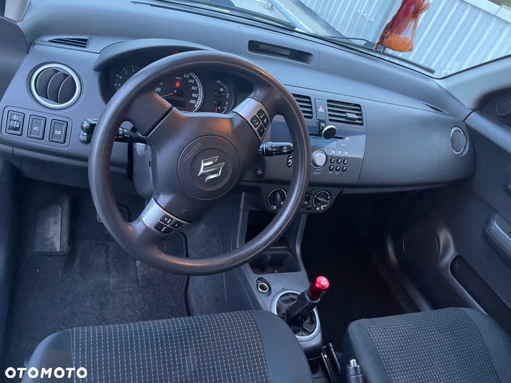 Suzuki Swift - 10