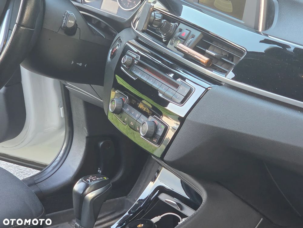 BMW X1 xDrive20d - 8