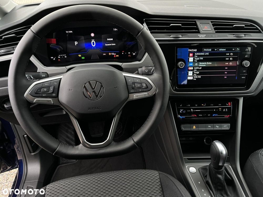 Volkswagen Touran - 24