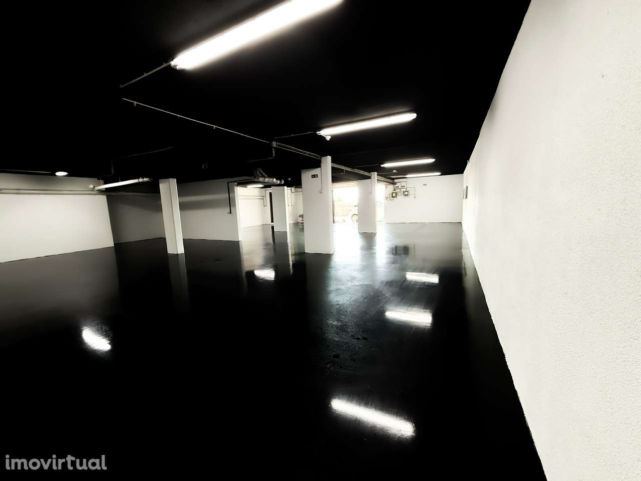 Armazém renovado de 194m2 com possibilidade de arrendamento - Grande imagem: 3/6
