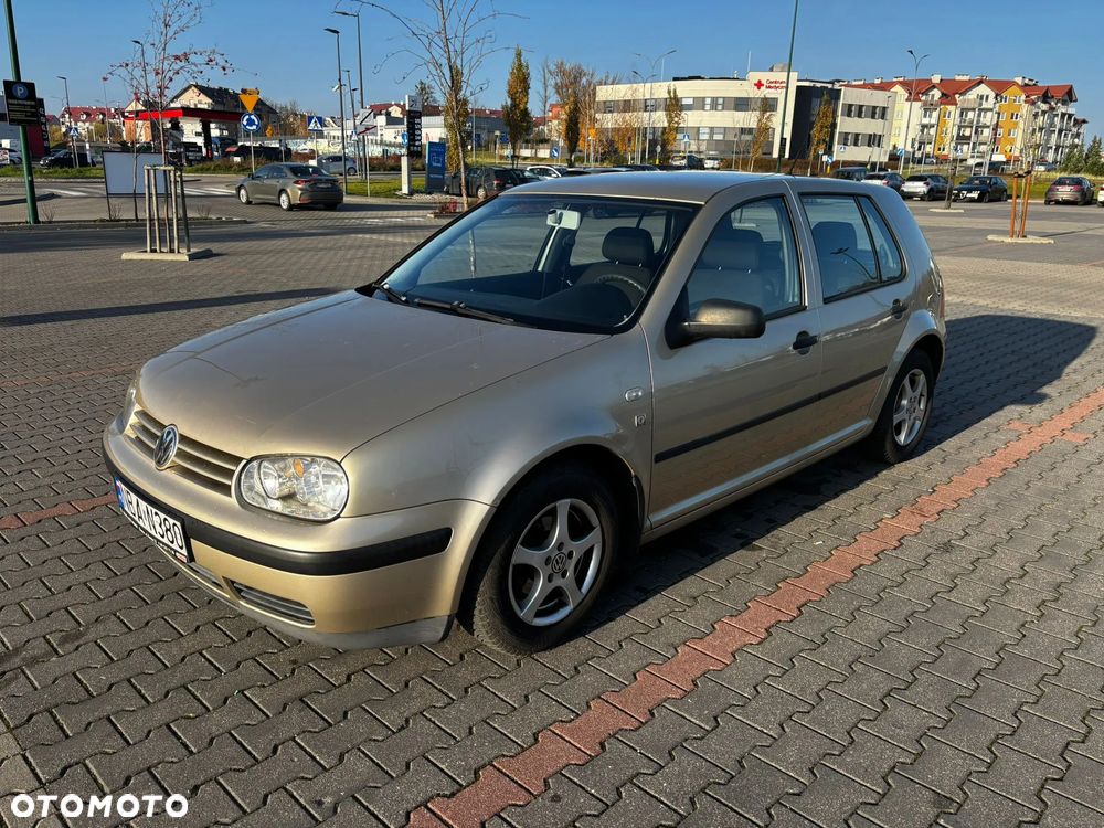 Volkswagen Golf 1.4 Q - 1