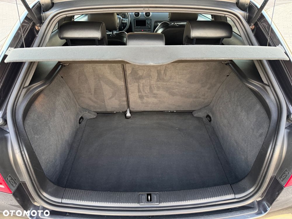 Audi A3 Sportback 1.6 TDI DPF S line Sportpaket - 16