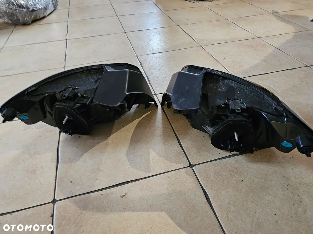 Peugeot 208 ll lampy tył demontaż