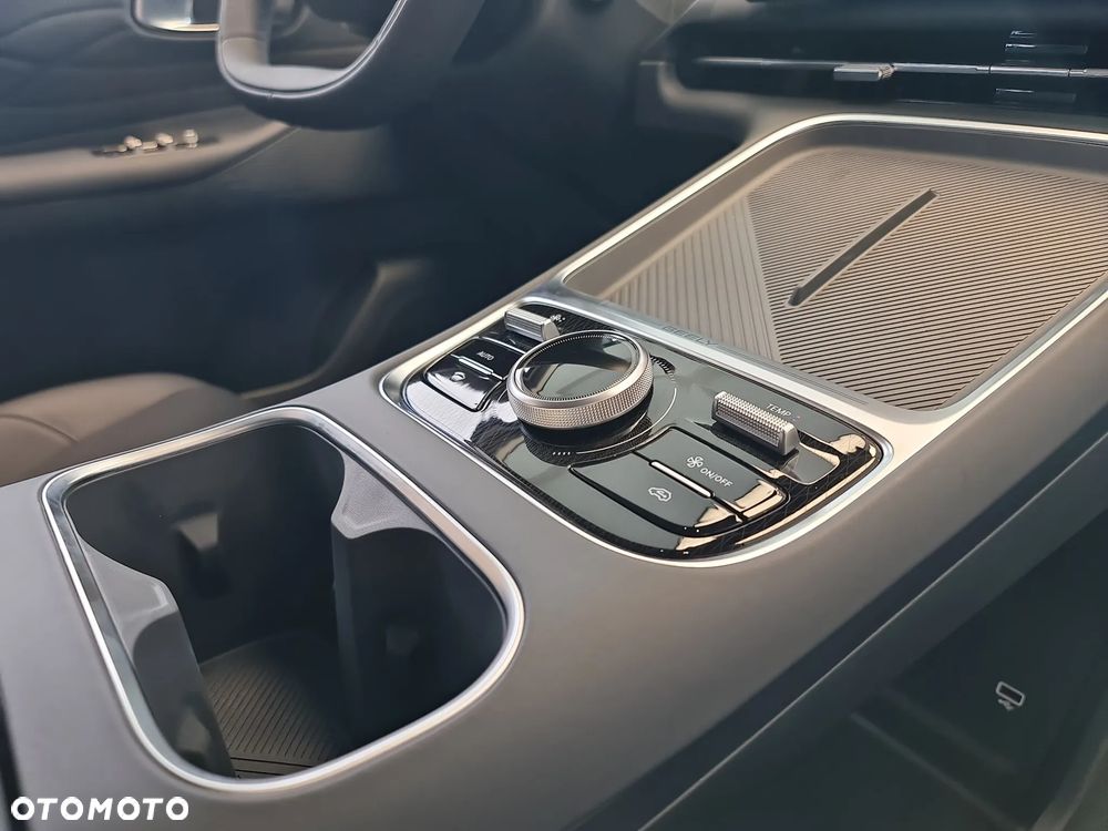 Geely Starray EM-i 1.5 PHEV Pro DHT - 32